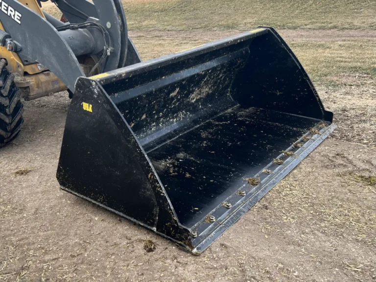 Stinger High Volume Material Bucket